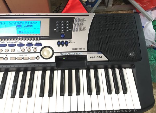 Đàn Yamaha psr 550 cũ